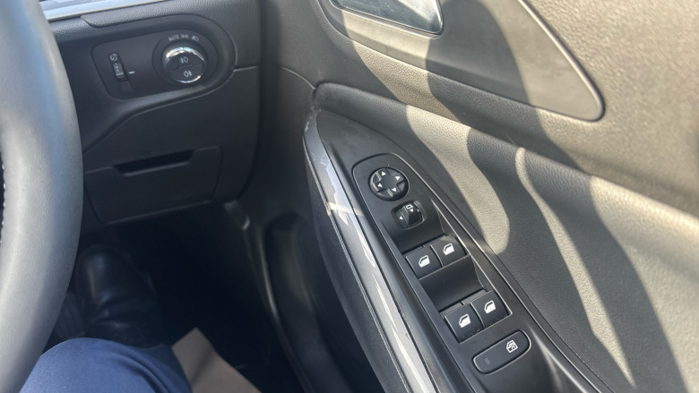 Vauxhall Grandland 1.2 Turbo Ultimate 5dr Petrol Hatchback